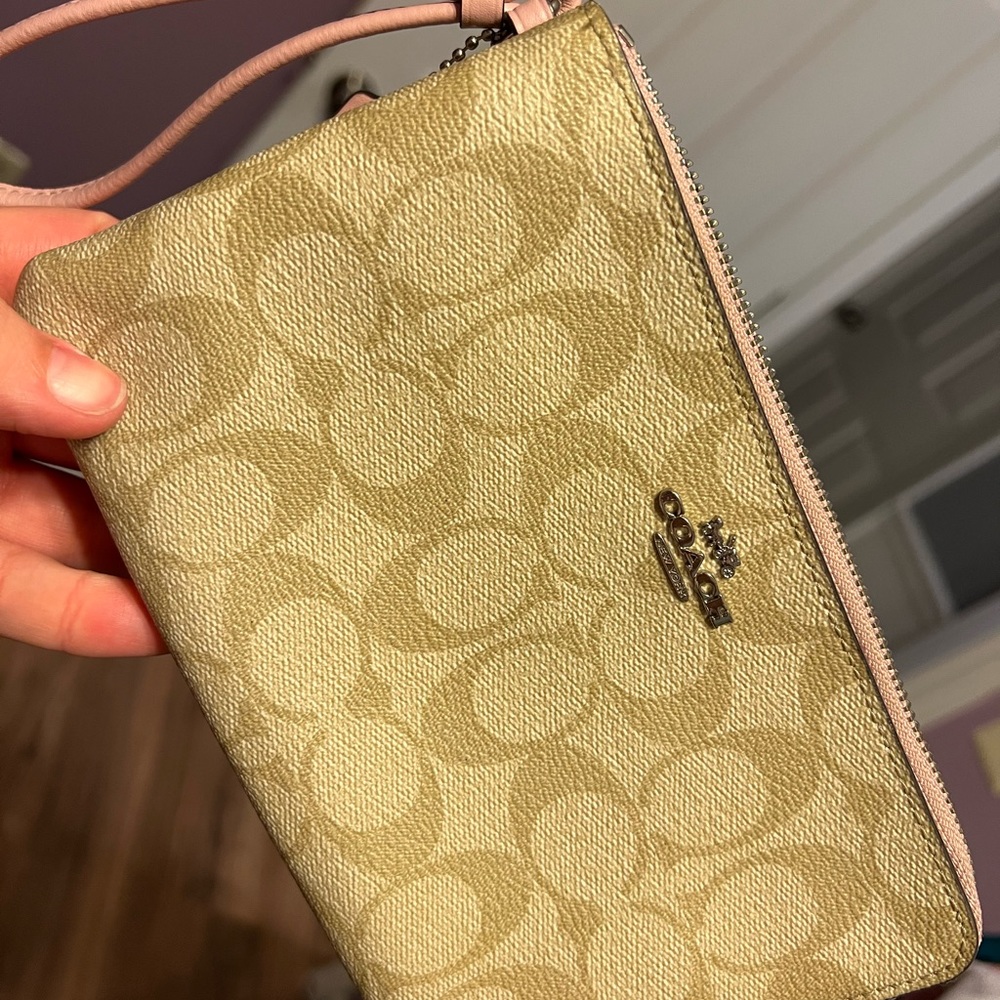 Coach Wallet / Wristlet